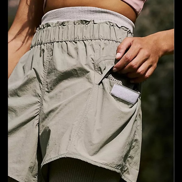 NWT FP MOVEMENT in the wild shorts in grey olive size small - Picture 2 of 16